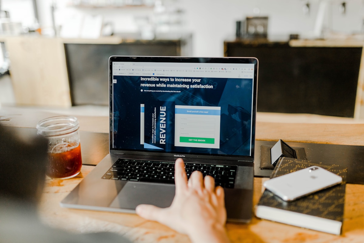 Coinbase Commerce ThriveCart Alternative: XRPay Non-Custodial Gateway